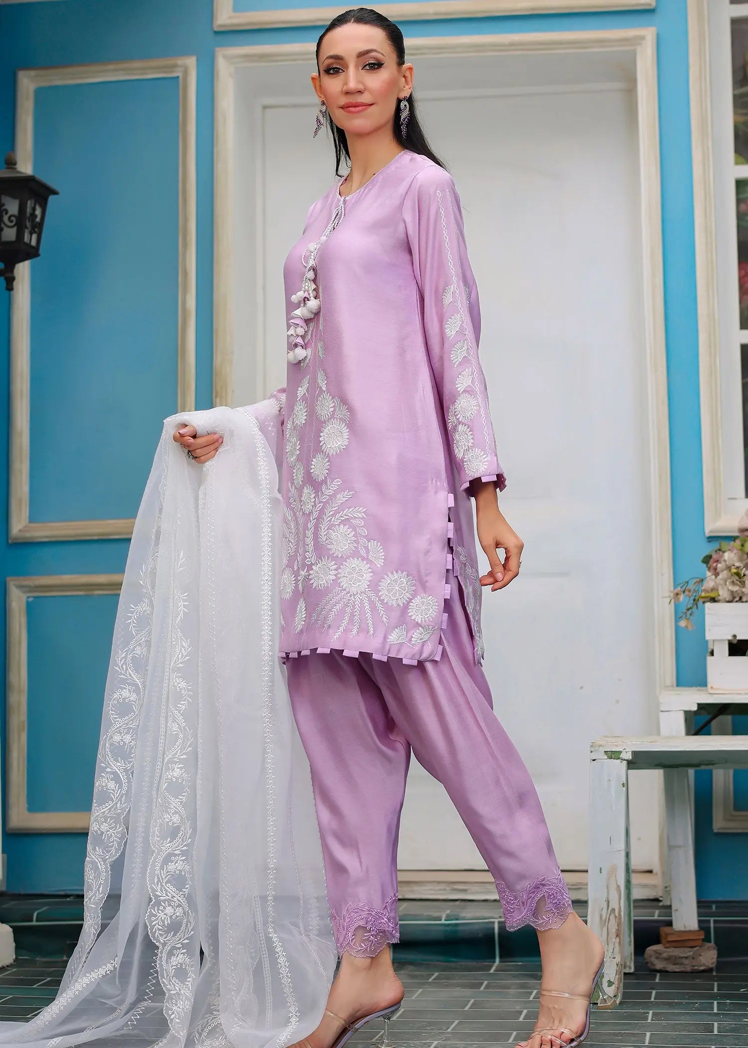 Pakistani Lilac Embroidered Khadi Silk Salwar Kameez (3-Piece) - Image 4