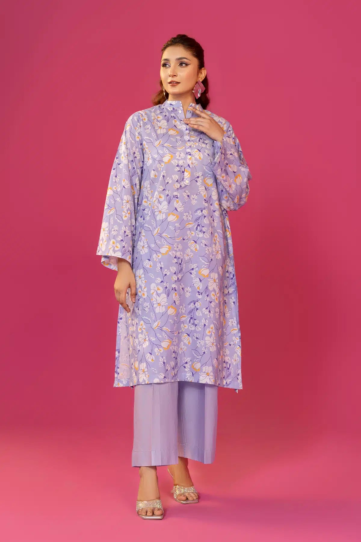 Pakistani Lilac Digital Printed Lawn Salwar Kameez (2-Piece) - Image 1