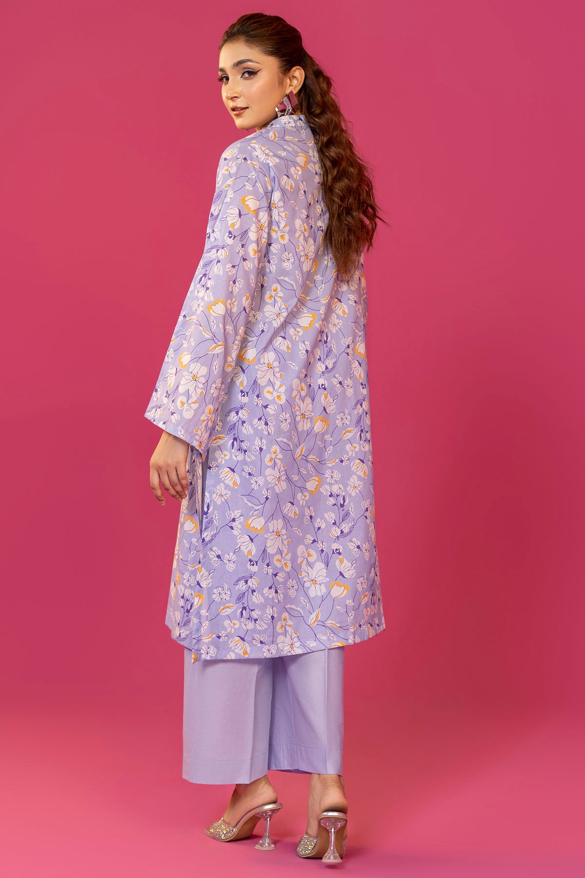 Pakistani Lilac Digital Printed Lawn Salwar Kameez (2-Piece) - Image 3