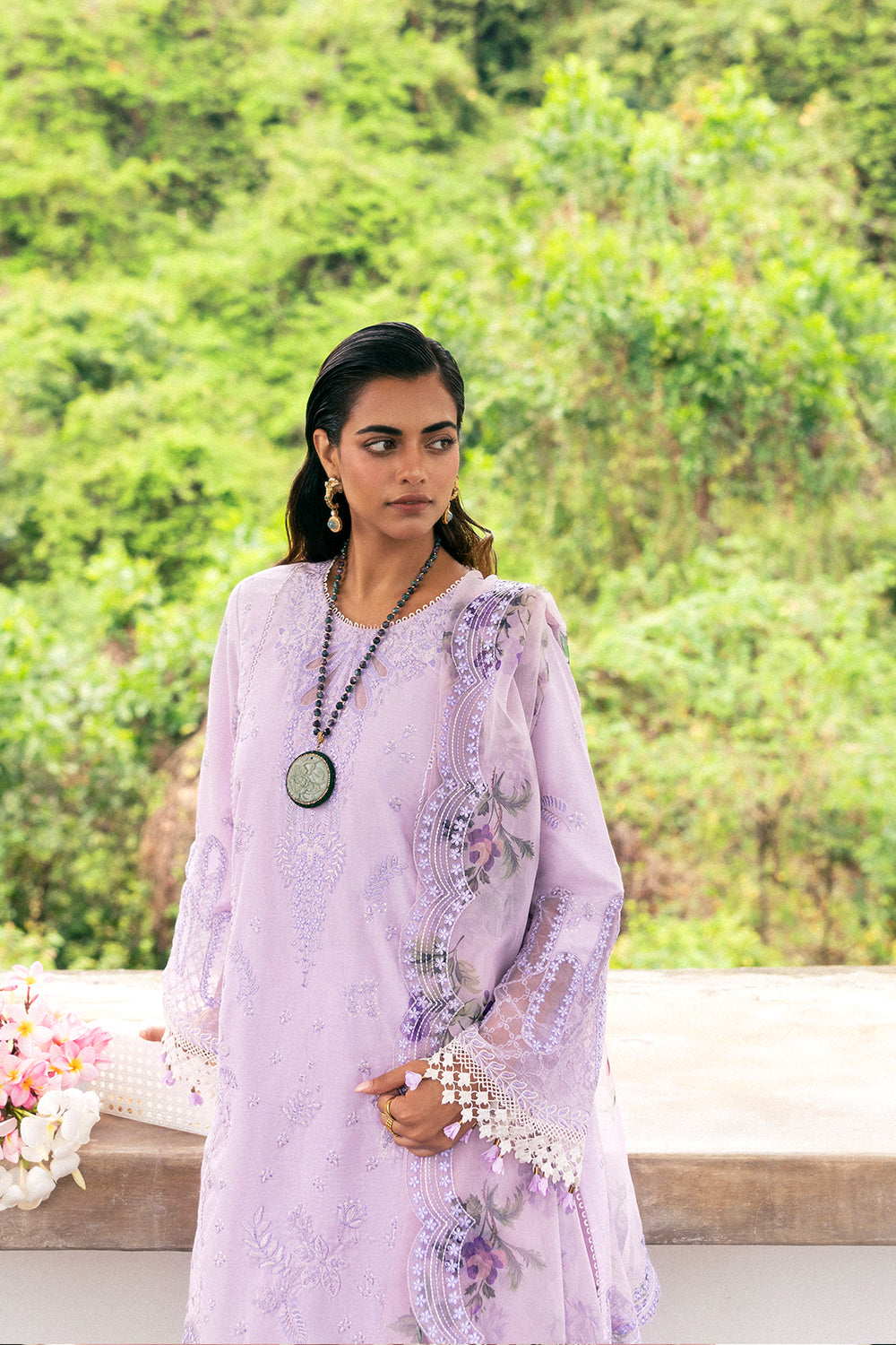 Lilac Embroidered Lawn & Organza Salwar Kameez (3-Piece) - Image 4