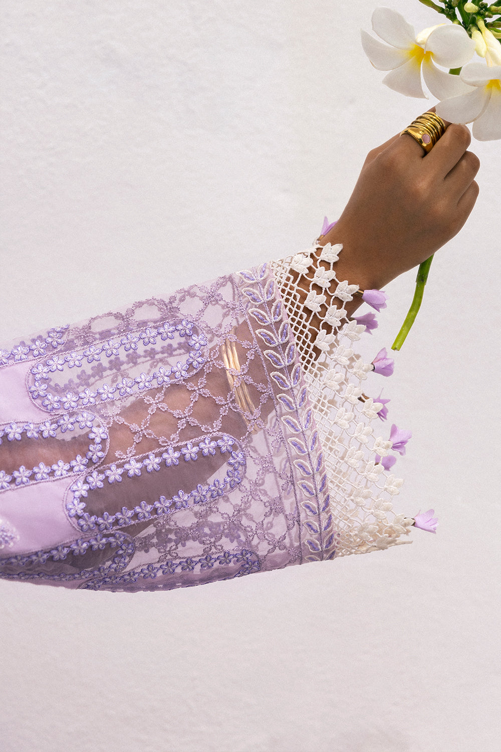 Lilac Embroidered Lawn & Organza Salwar Kameez (3-Piece) - Image 6