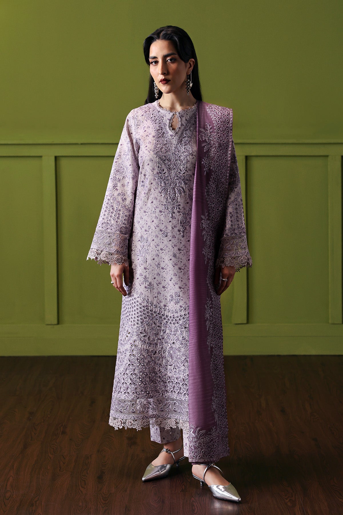 Pakistani Lilac Embroidered Lawn & Organza 3-Piece Suit - Image 1