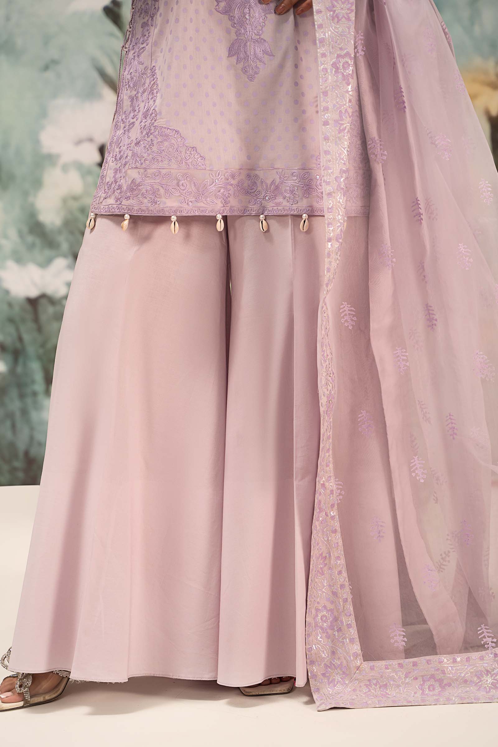 Pakistani Lilac Embroidered Lawn Salwar Kameez (3-Piece) - Image 11