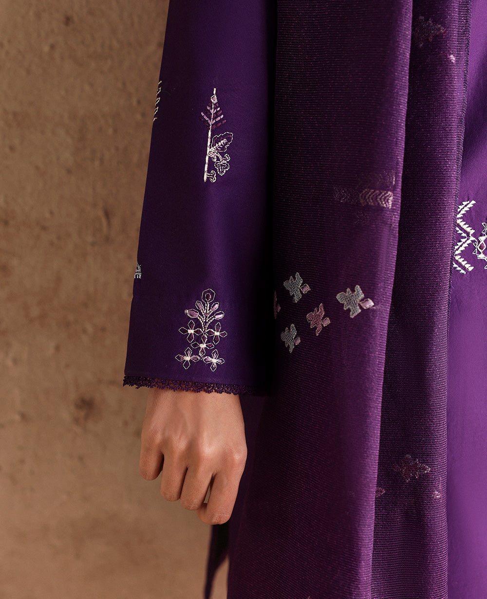 Pakistani Deep Purple Tribal Embroidered Lawn Salwar Kameez (3-Piece) - Image 7