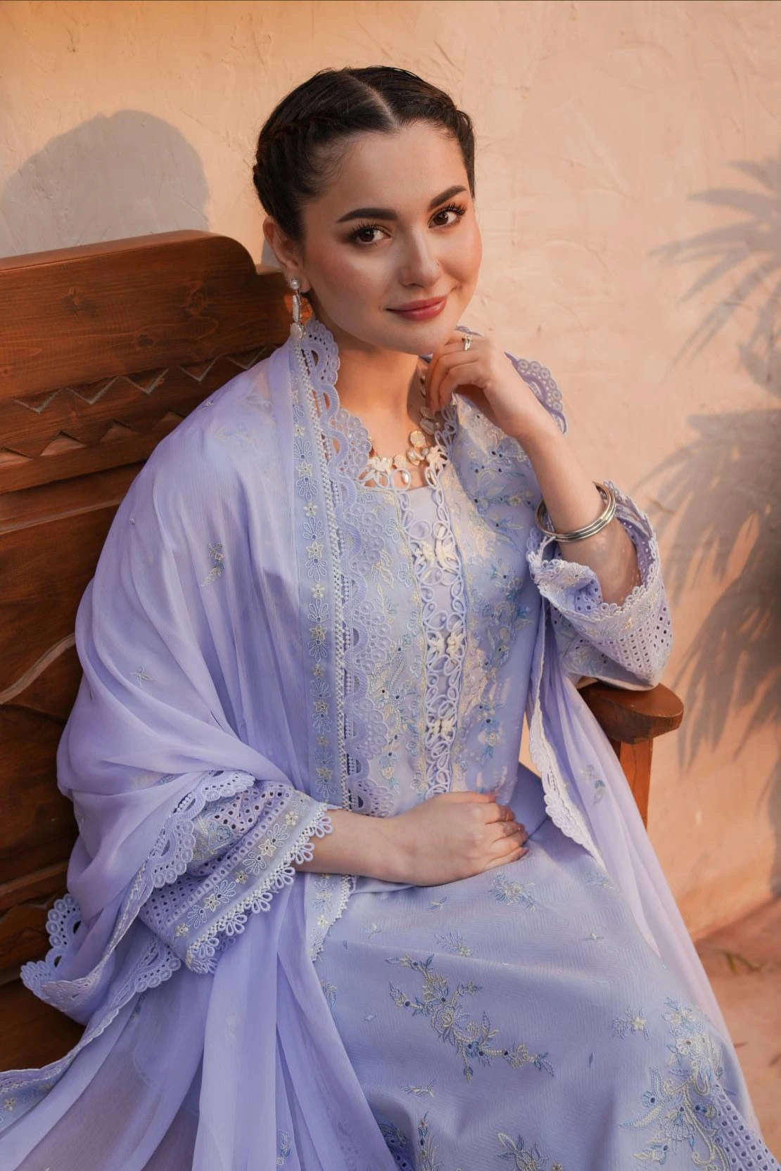 Lilac Embroidered Lawn & Chiffon Salwar Kameez (3-Piece) - Image 4