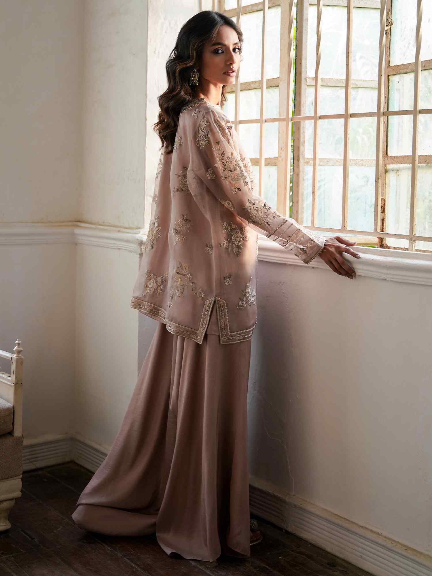 Pakistani Lilac Embroidered Organza Salwar Kameez (3-Piece) - Image 3