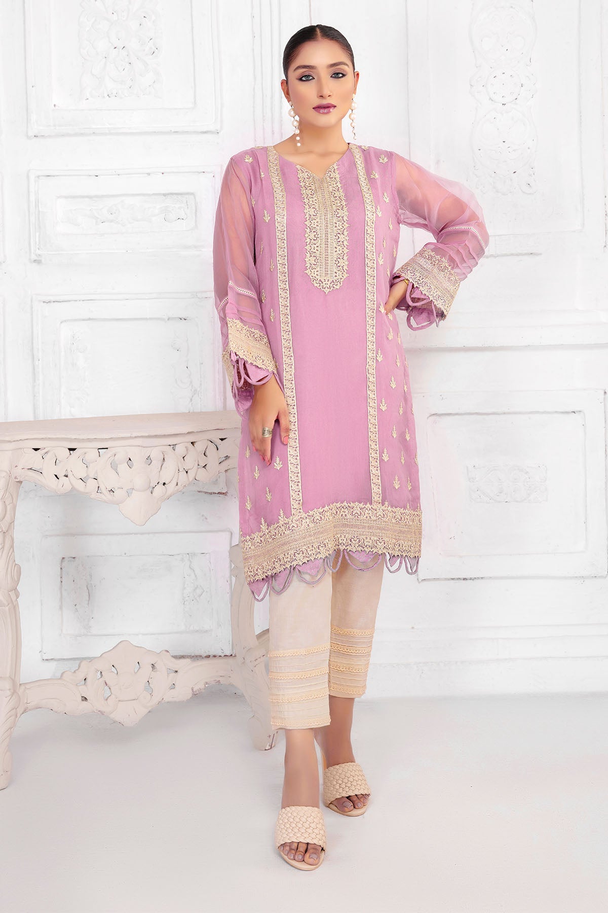 Pakistani Lilac Embroidered Organza Straight Shirt (2-Piece) - Image 2