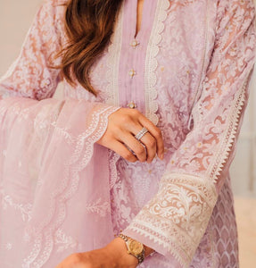 Pakistani Lilac Embroidered Organza Salwar Kameez (4-Piece) - Image 2