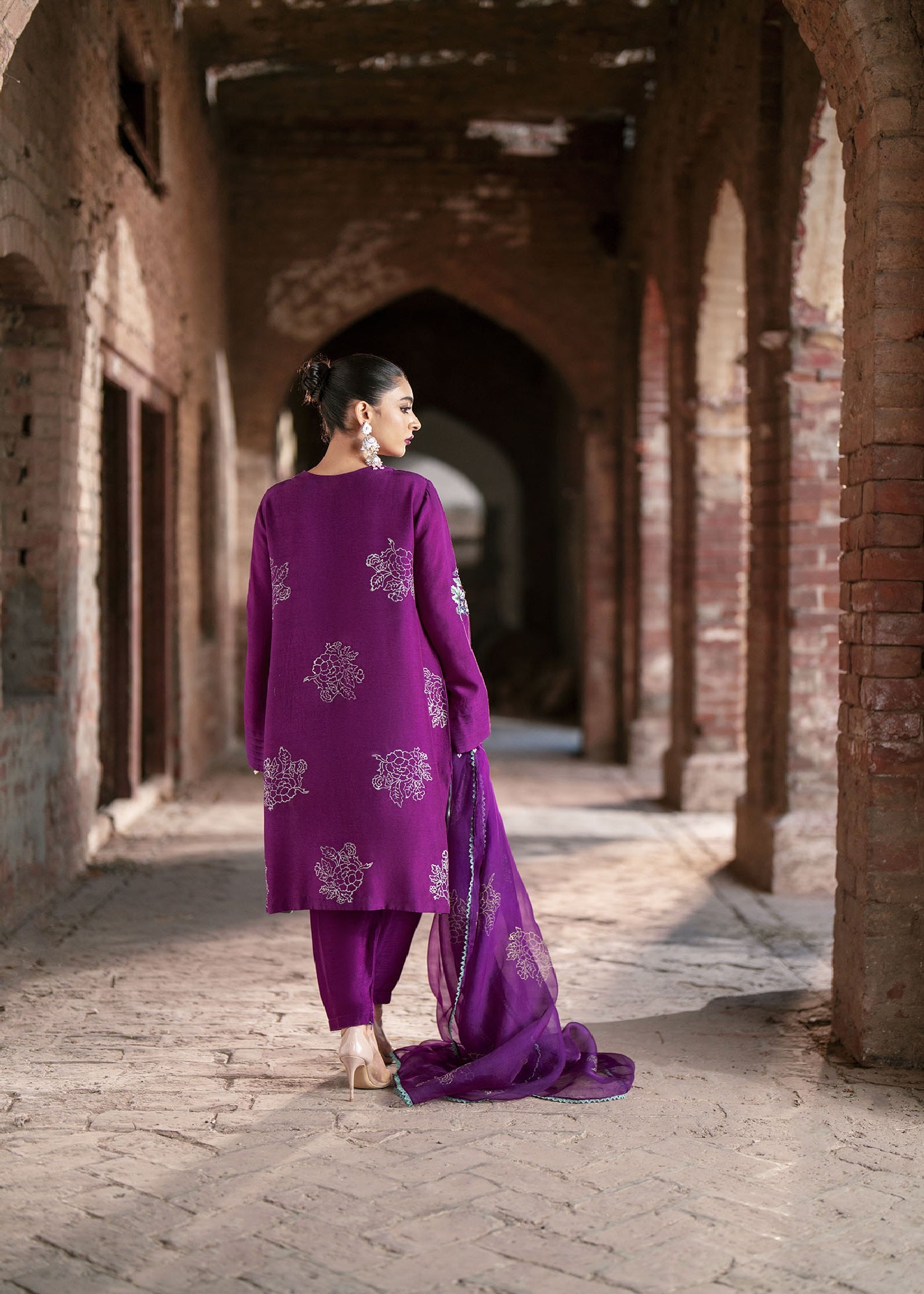 Purple Embroidered Raw Silk Kurta Set (3-Piece) - Image 3