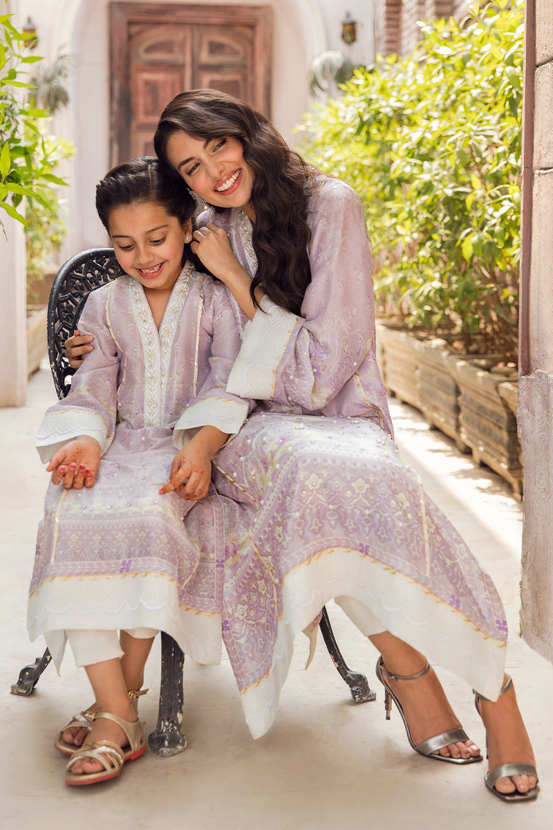 Pakistani Lavender Embroidered Raw Silk Salwar Kameez (3-Piece) - Image 6