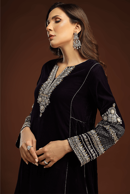 Purple Embroidered Velvet Salwar Kameez (3-Piece) - Image 5