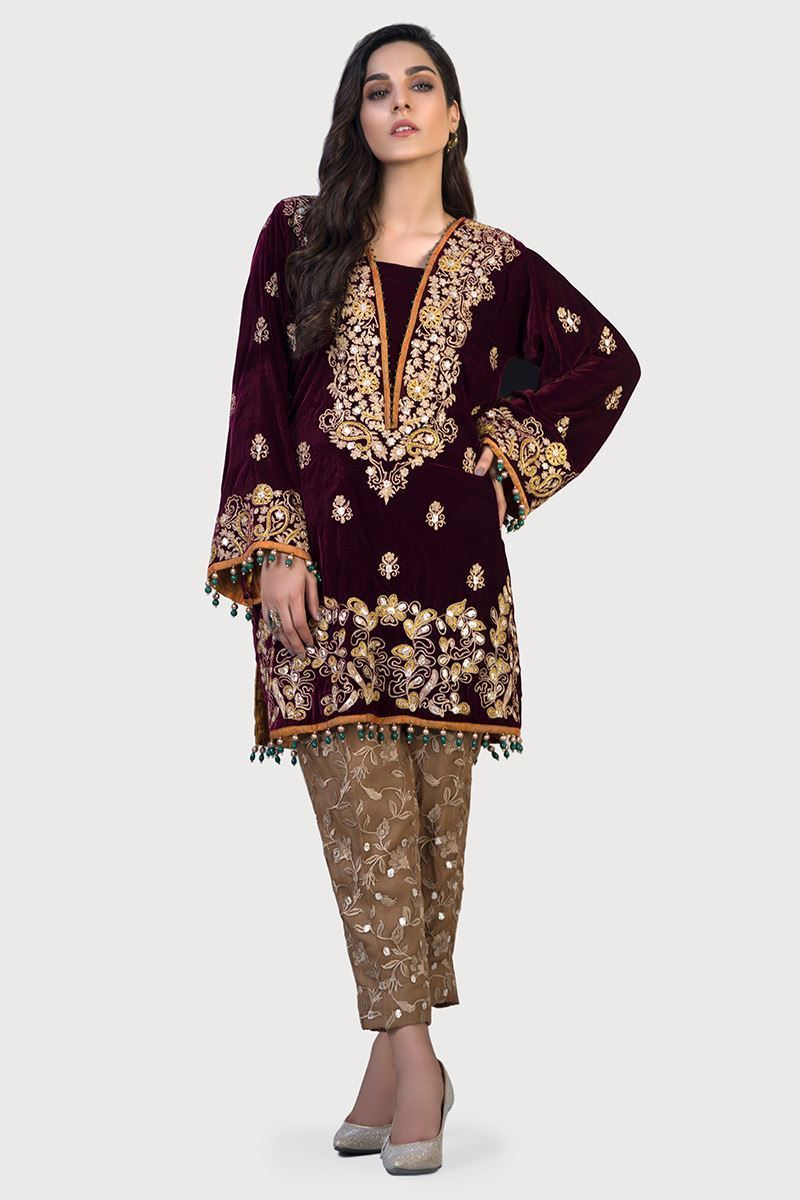 Pakistani Plum Gota-Embroidered Velvet Salwar Kameez (3-Piece) - Image 1