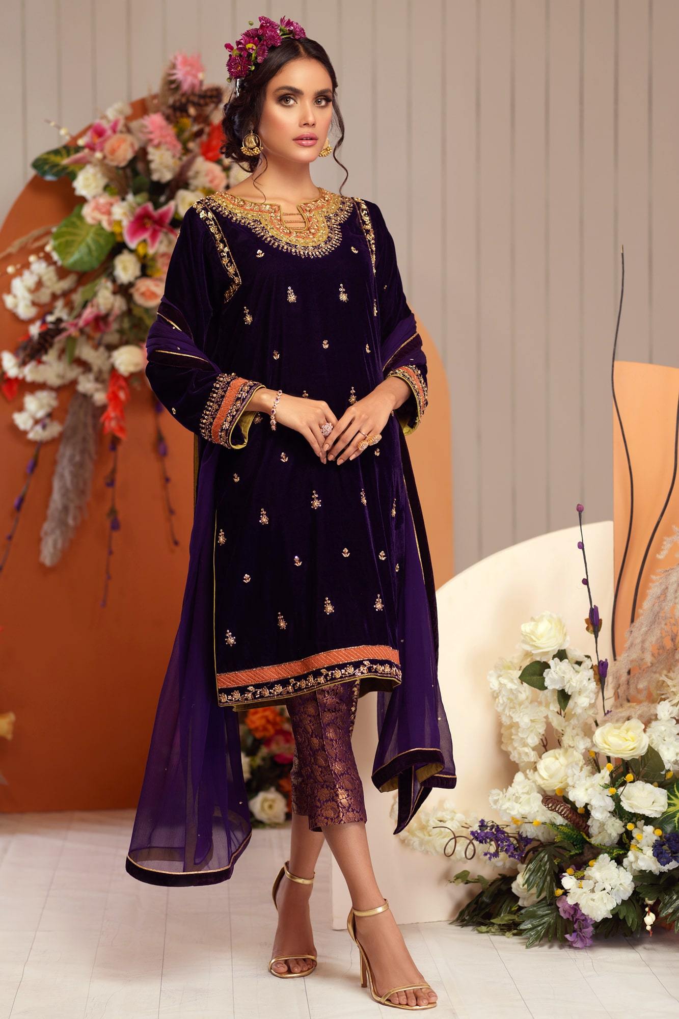 Pakistani Deep Purple Embroidered Velvet Salwar Kameez (3-Piece) - Image 2