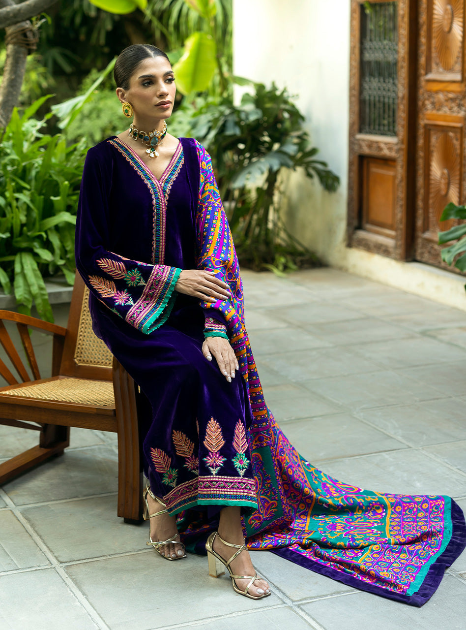 Pakistani Royal Purple Embroidered Velvet Salwar Kameez (3-Piece) - Image 6