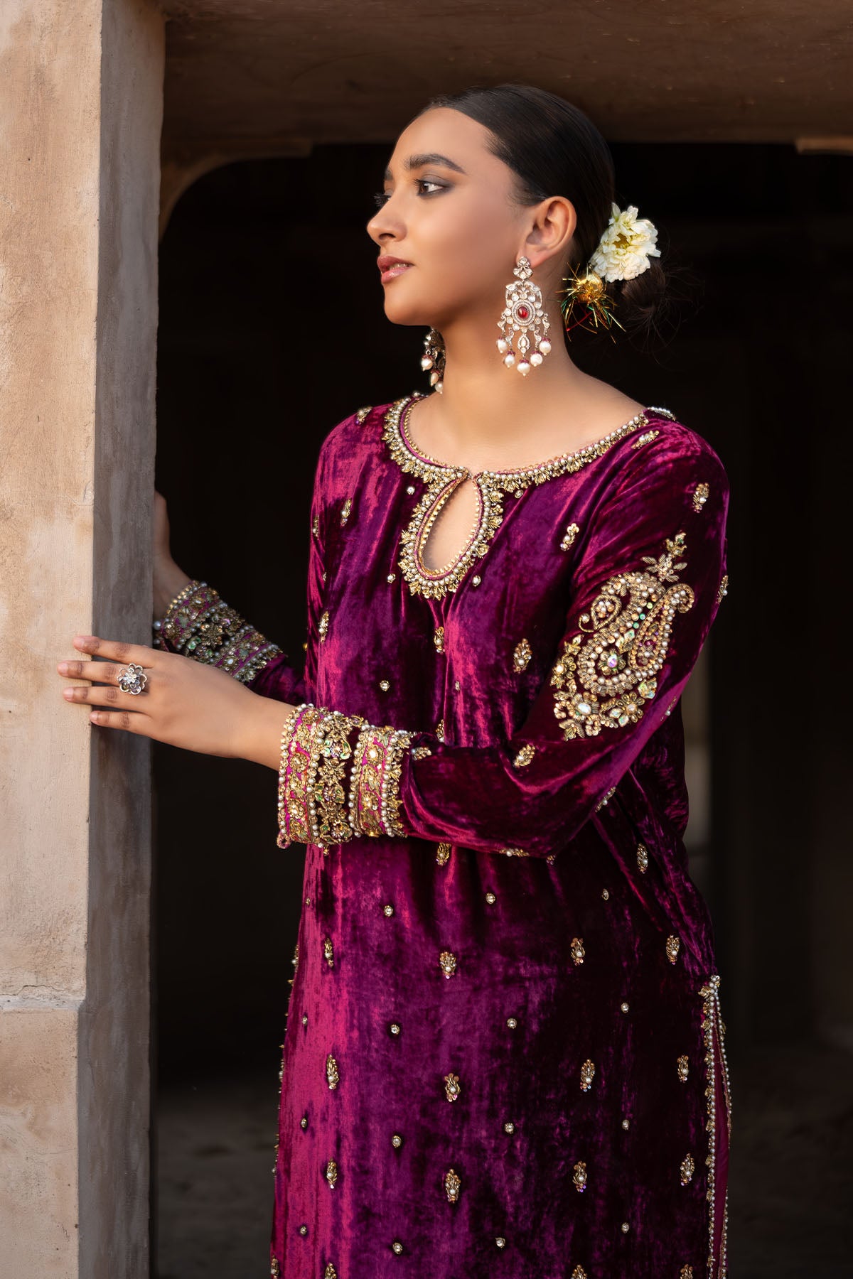 Plum Embellished Velvet Salwar Kameez (2-Piece) - Image 4