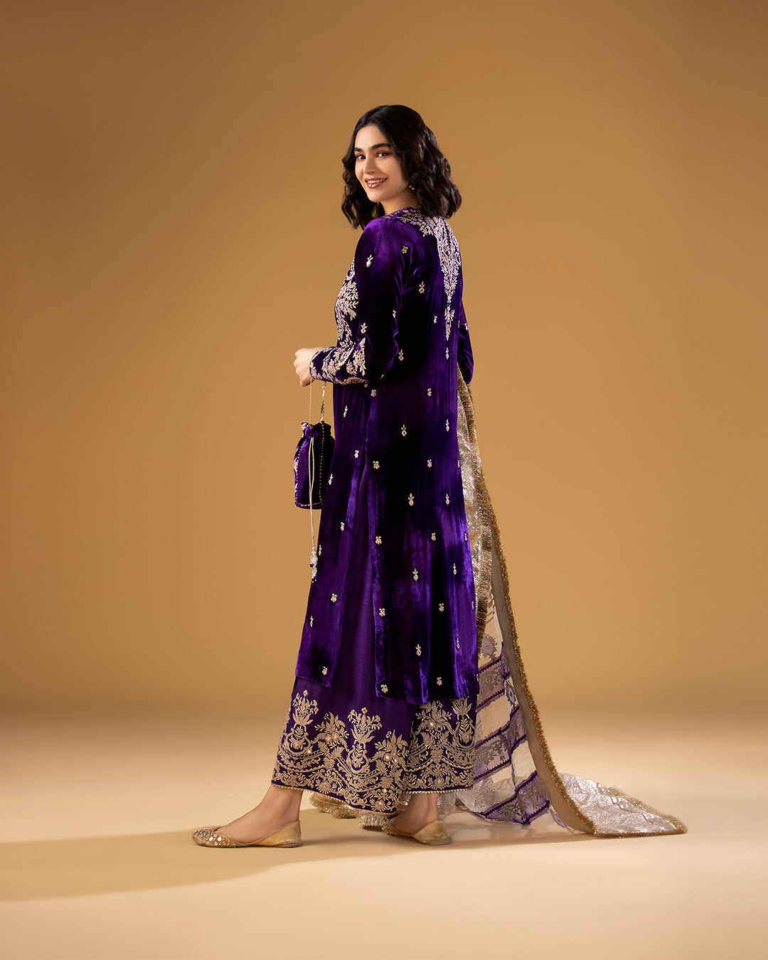 Pakistani Purple Velvet Embroidered Kurta Set (3-Piece) - Image 4