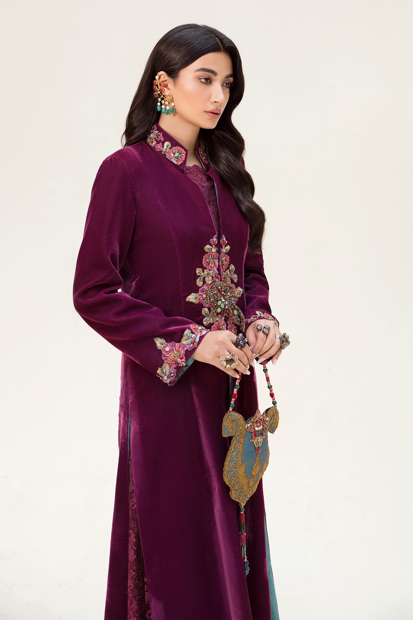 Pakistani Violet Zardozi Velvet Salwar Kameez (3-Piece) - Image 5