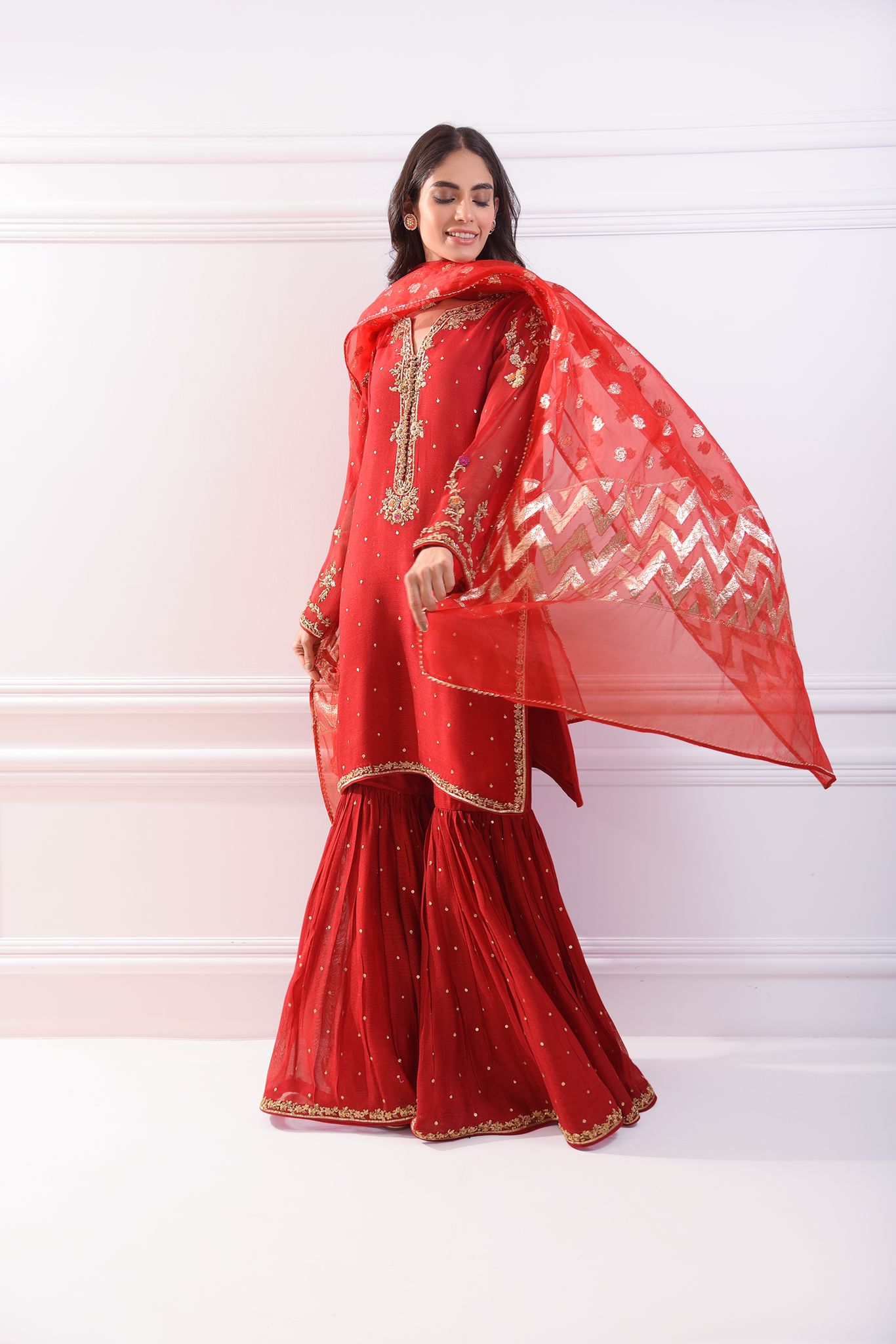 Red Zardozi Cotton Net Gharara Set (3-Piece) - Image 3