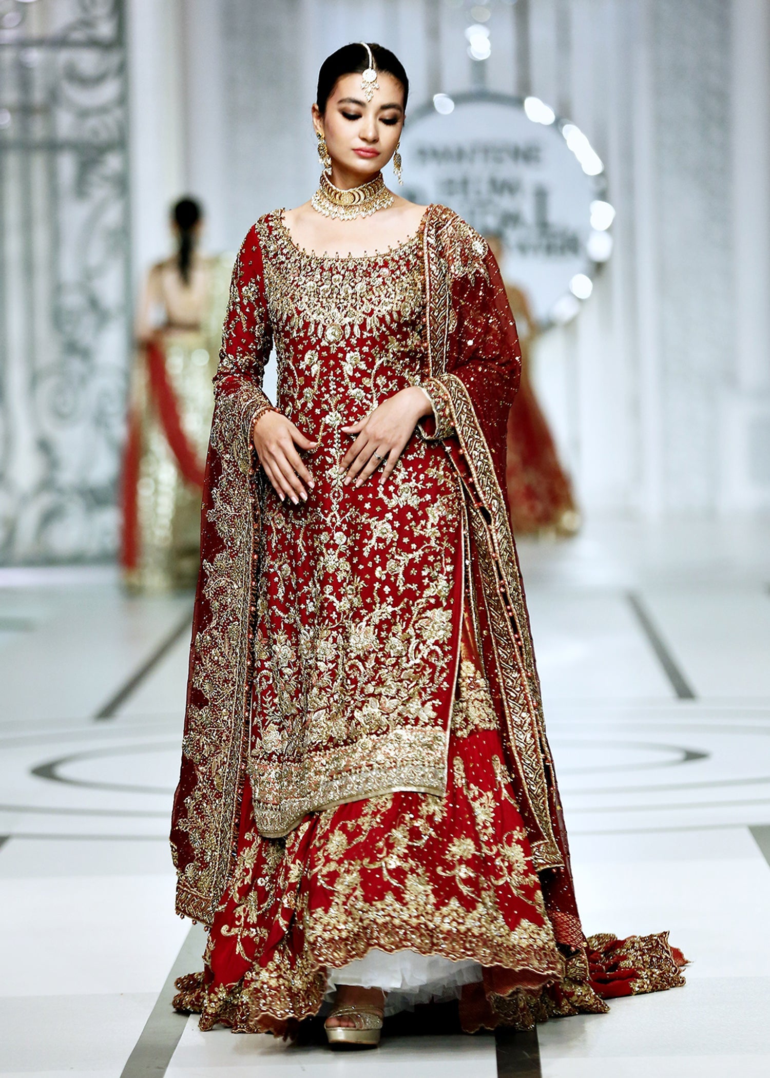 Pakistani Scarlet Red Zardozi Silk Mesori Gharara (3-Piece) - Image 8