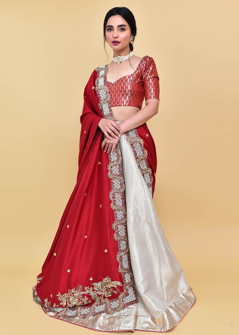 Pakistani Red Gold Embroidered Net Rawsilk Brocade Bridal Lehenga Choli (3-Piece) - Image 1