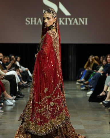 Pakistani Deep Red Zardozi Jamawar Bridal Lehenga (3-Piece) - Image 5