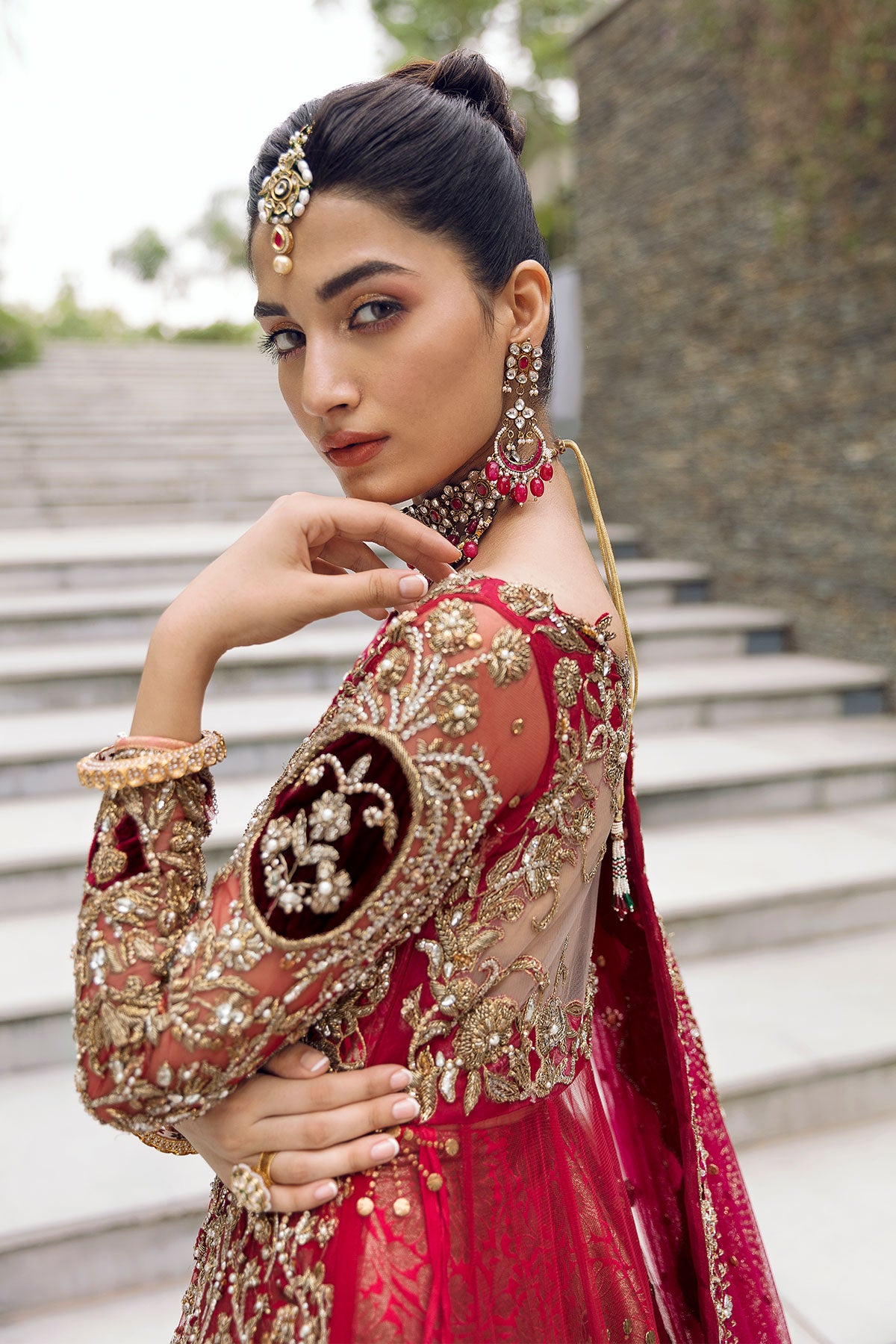 Pakistani Red Hand-Embroidered Net & Jamawar Bridal Lehnga (3-Piece) - Image 2