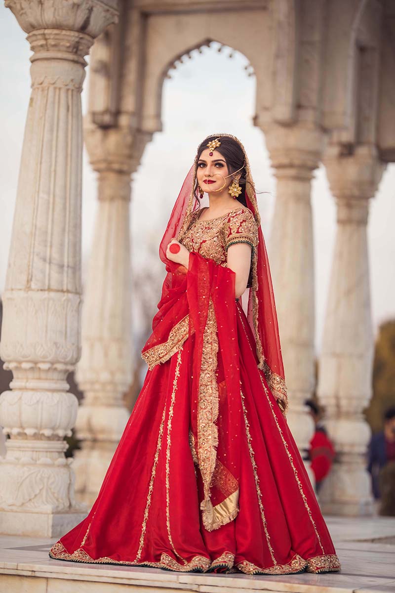 Red Embroidered Jamawar Choli with Raw Silk Lehenga (3-Piece) - Image 7