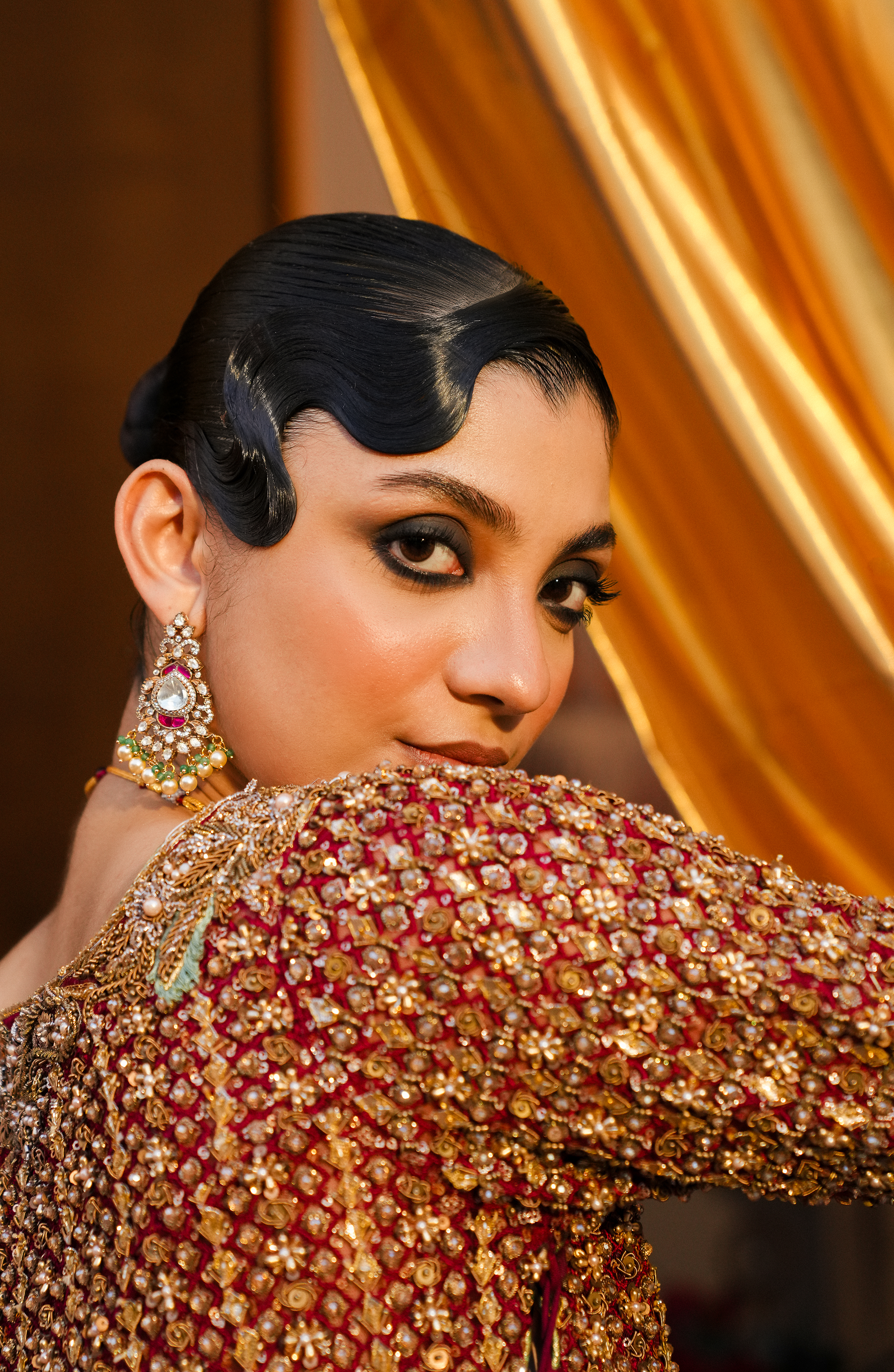 Pakistani Red Antique Gold Net Mermaid-Cut Lehenga Choli (3-Piece) - Image 6