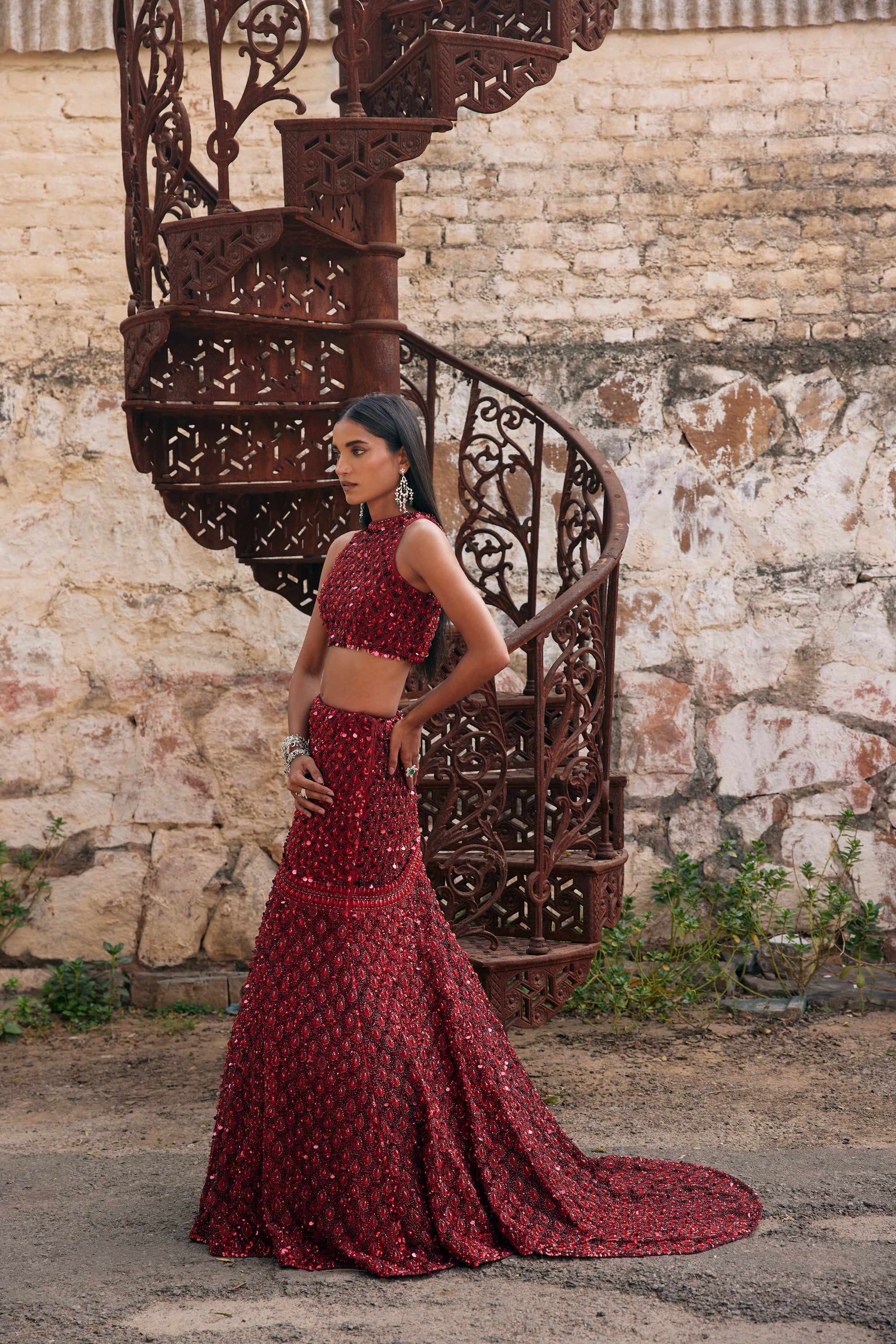Pakistani Crimson Hand-Embroidered Net & Organza Mermaid Lehenga (3-Piece) - Image 2