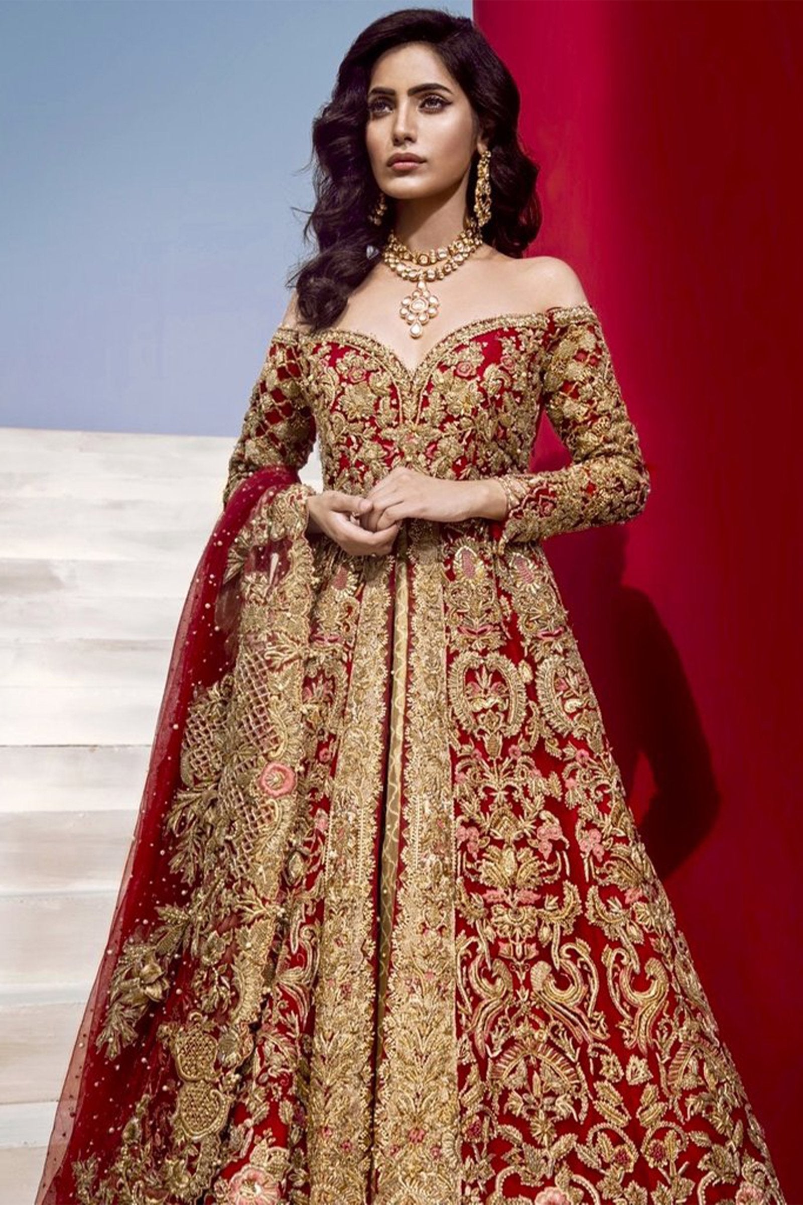 Pakistani Scarlet Red & Gold Embroidered Net Bridal Lehenga (3-Piece) - Image 2