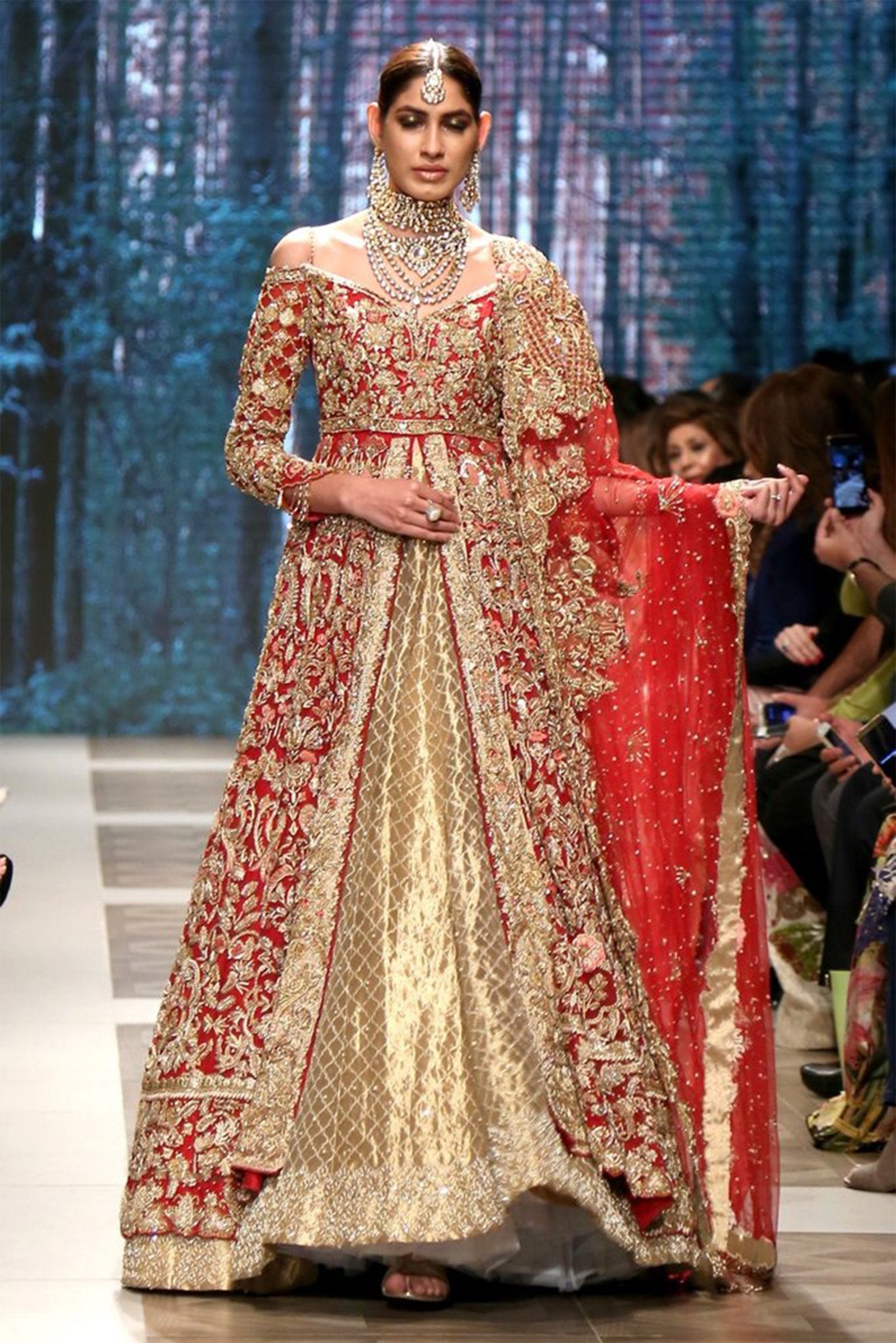 Pakistani Scarlet Red & Gold Embroidered Net Bridal Lehenga (3-Piece) - Image 4