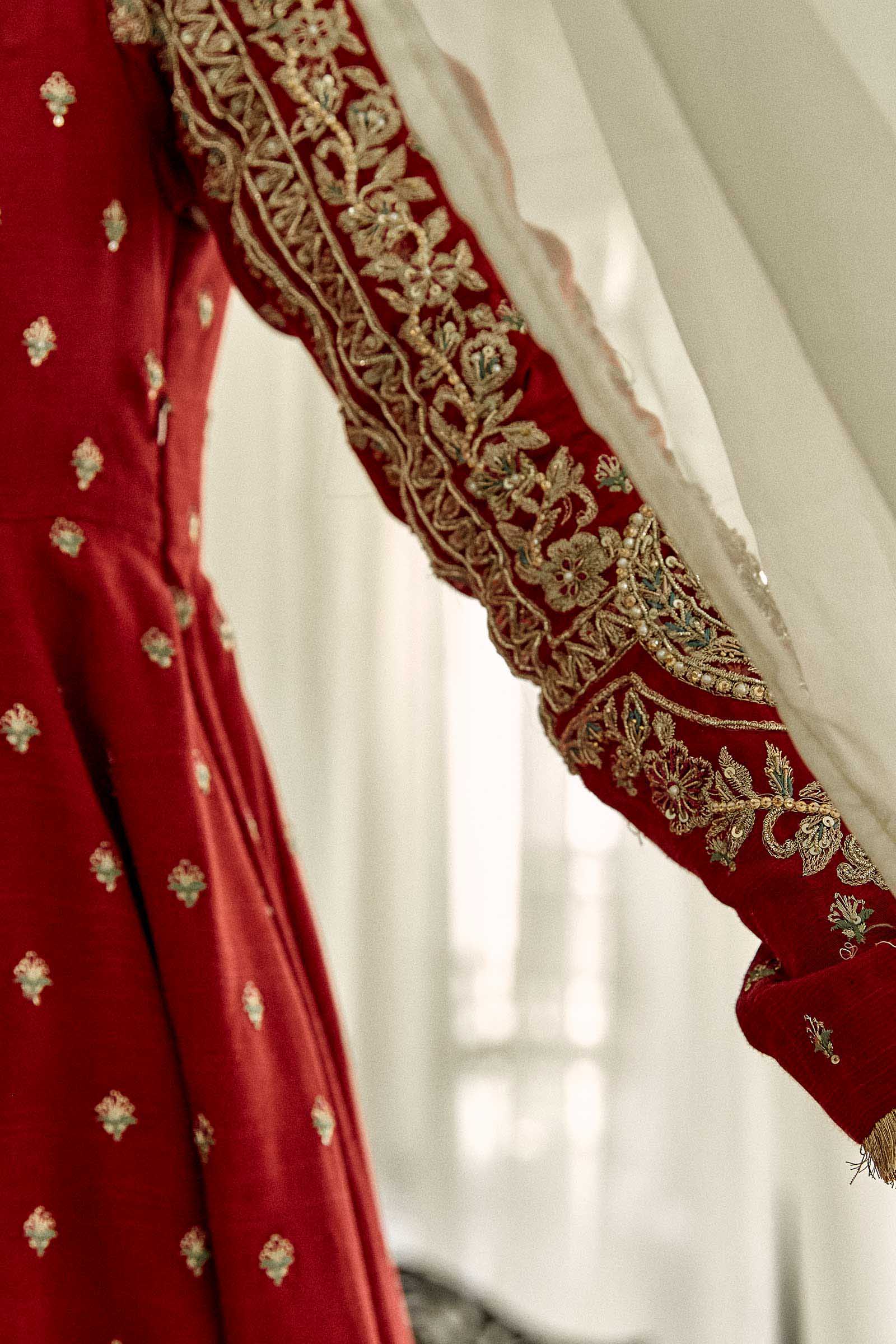 Pakistani Deep Red Hazaar Booti Raw Silk Peshwaz Lehenga (3-Piece) - Image 9