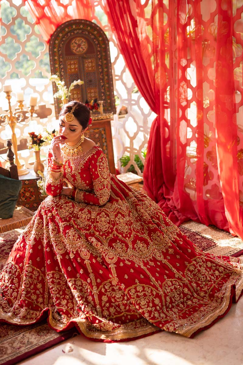 Pakistani Crimson Red Embroidered Raw Silk Bridal Lehenga (3-Piece) - Image 2