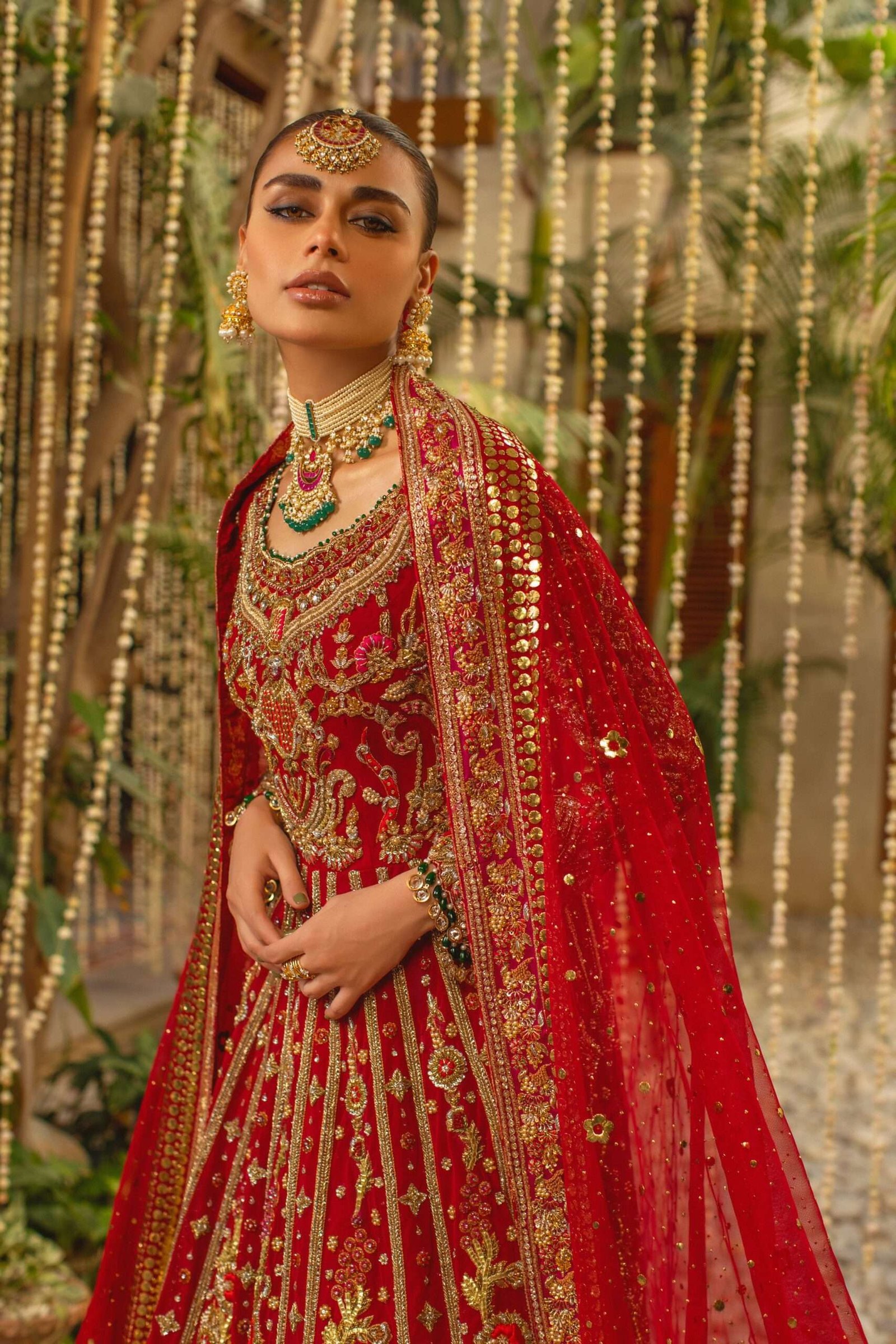 Pakistani Red Naqshi Embroidered Silk Bridal Lehenga (2-Piece) - Image 4