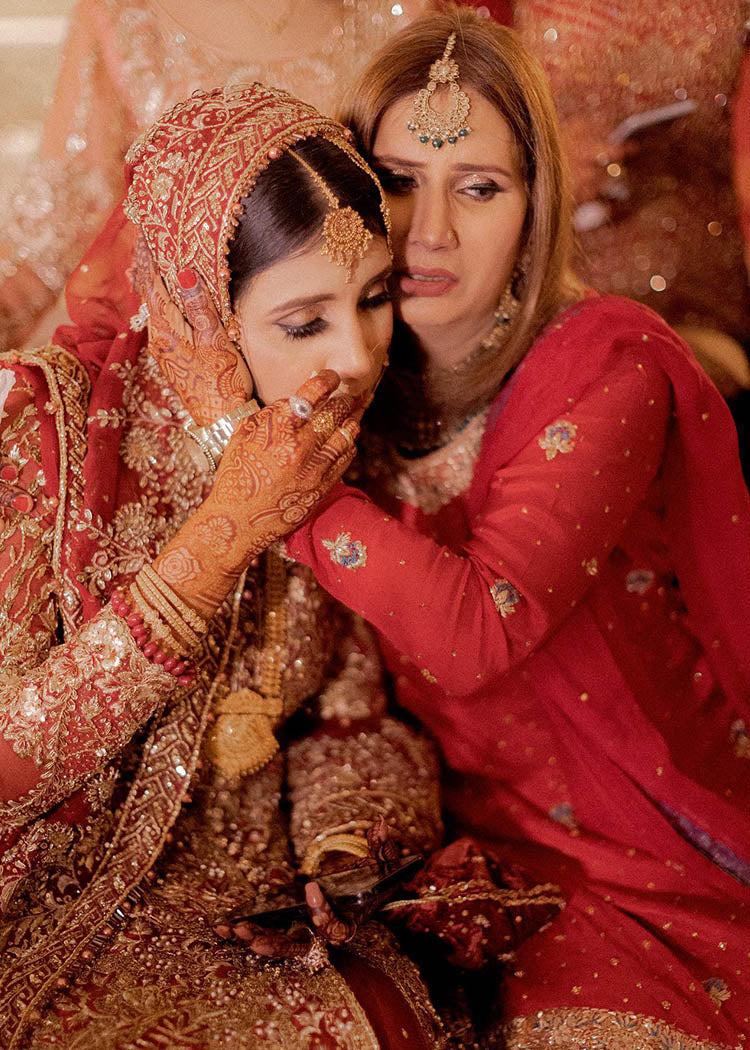 Pakistani Deep Red Zardozi Silk Bridal Lehenga (3-Piece) - Image 2