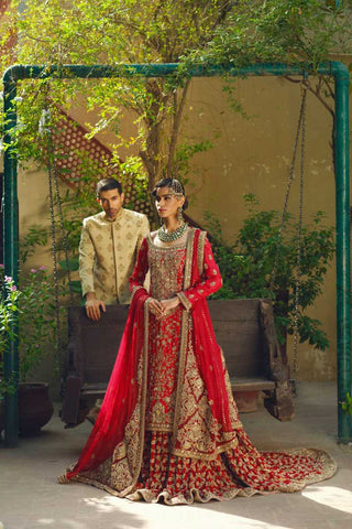 Pakistani Crimson Red Embroidered Silk Bridal Lehenga (3-Piece) - Image 2