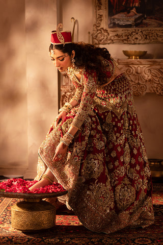 Imperial Red Zardozi Velvet Bridal Lehenga (3-Piece) - Image 5