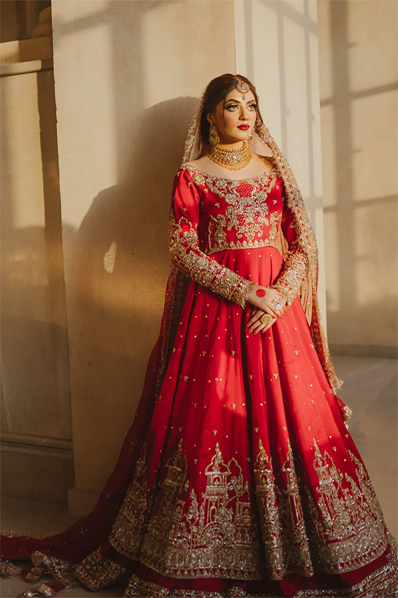 Pakistani Red Antique Gold Embroidered Silk Pishwas (3-Piece) - Image 3