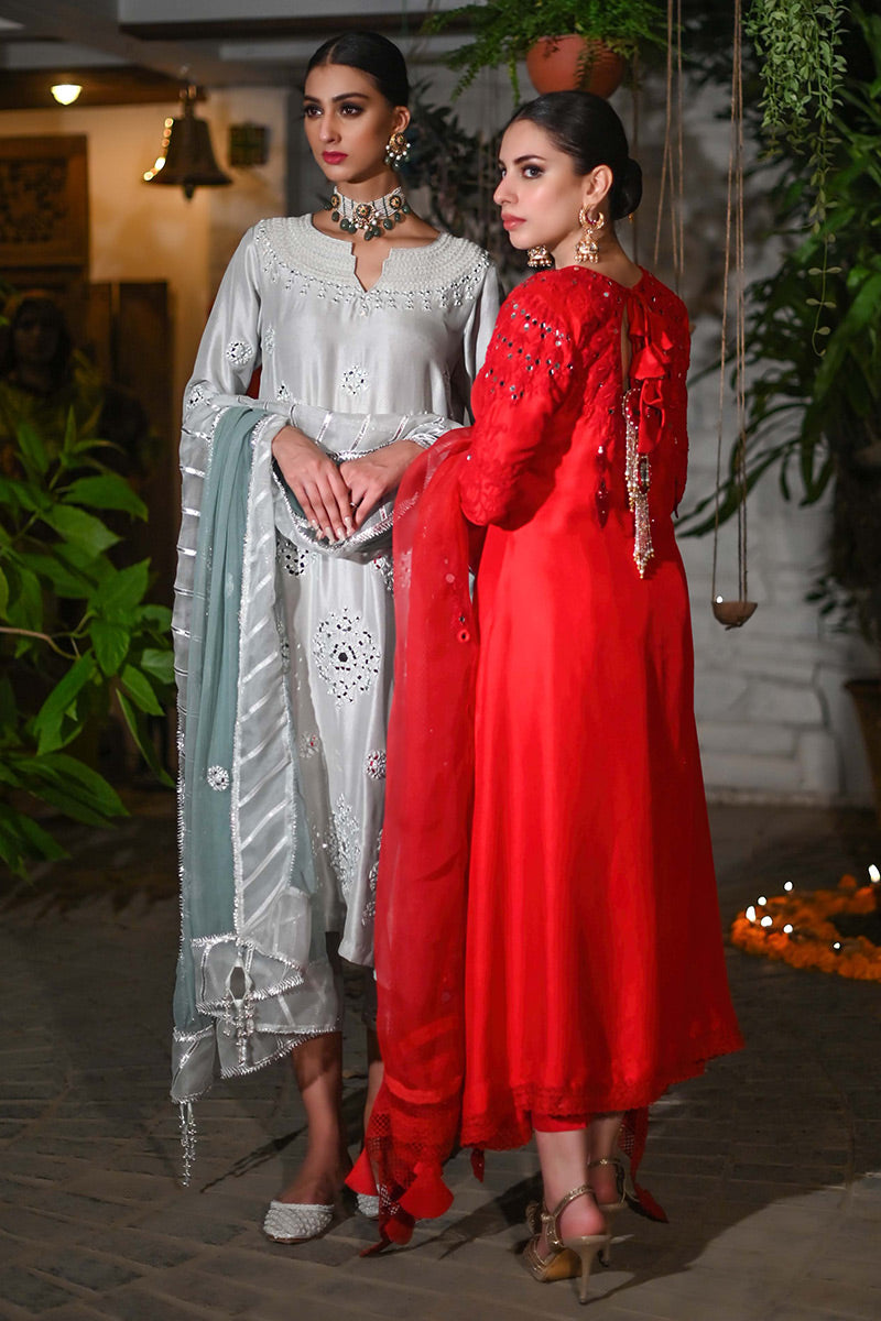 Red Sheesha Embroidered Raw Silk Pishwas (3-Piece) - Image 4