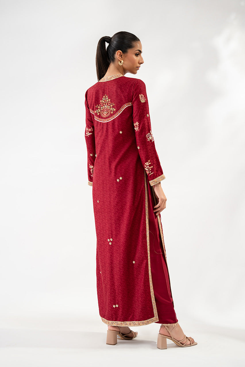 Pakistani Crimson Embroidered Jamawar & Silk Jacket Set (2-Piece) - Image 2