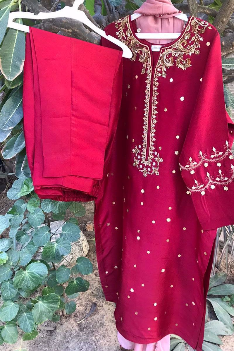 Crimson Red Gota Embroidered Silk Kurta Set (3-Piece) - Image 4