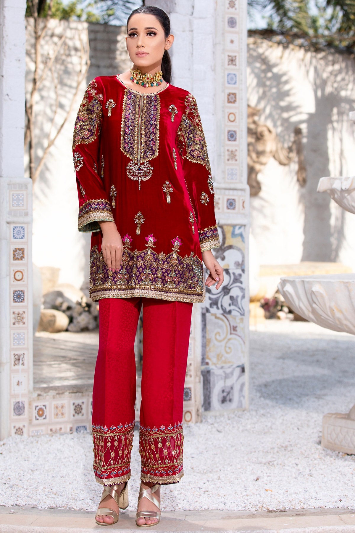 Crimson Red Embroidered Velvet Kurta Set (2-Piece) - Image 1