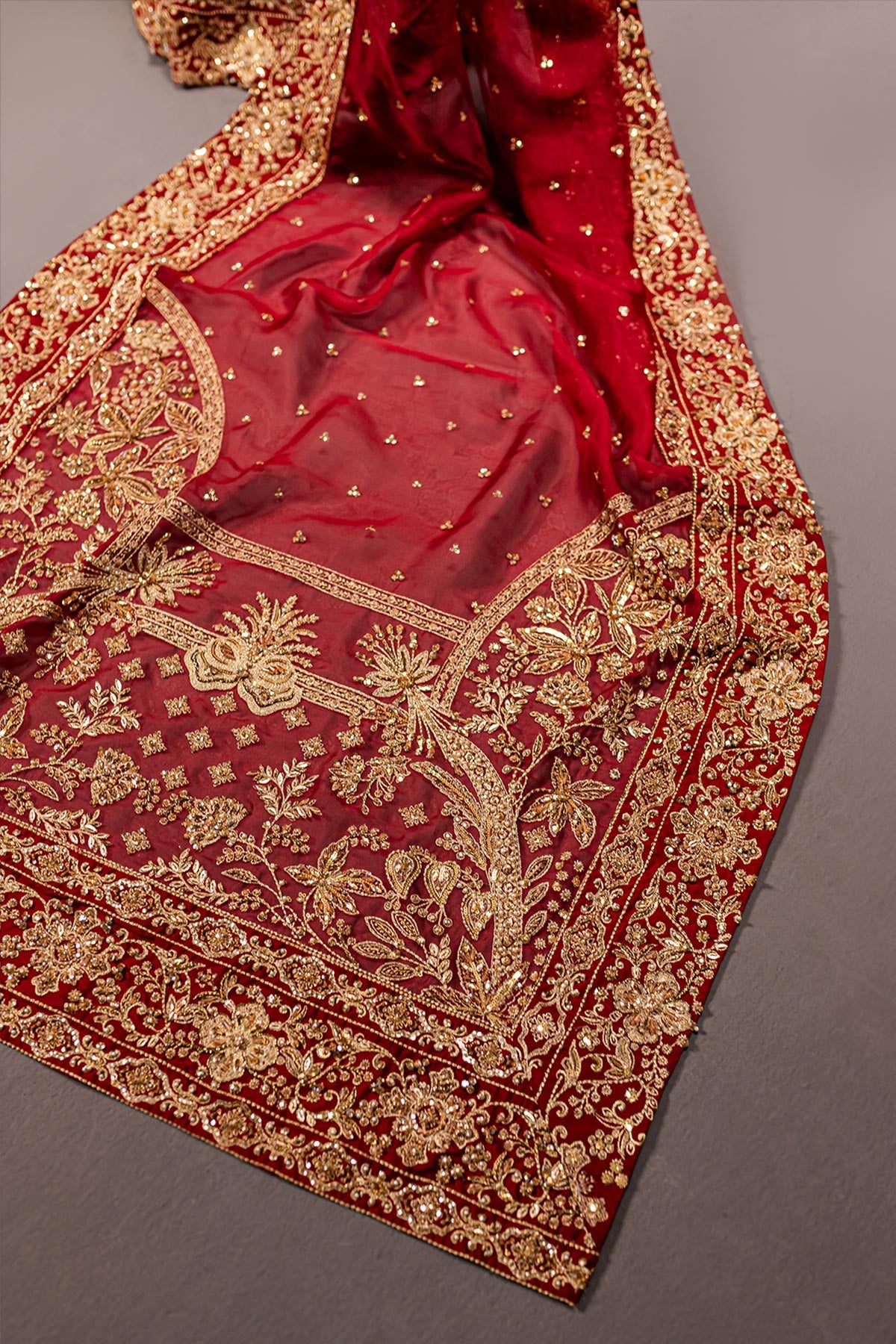 Pakistani Deep Red Zardozi Raw Silk & Organza Bridal Sari (3-Piece) - Image 5
