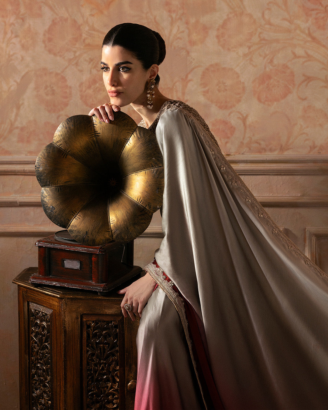 Pakistani Ombre Red Embroidered Silk Saree with Velvet Blouse (2-Piece) - Image 6