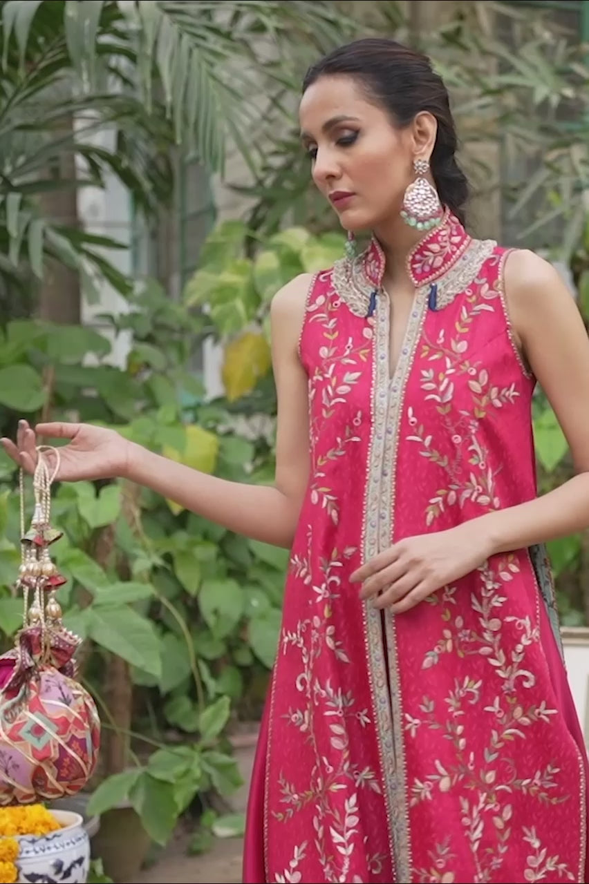 Pakistani Cherry Red Haath-Aari Jamawar Jacket Set (2-Piece) - Image 12