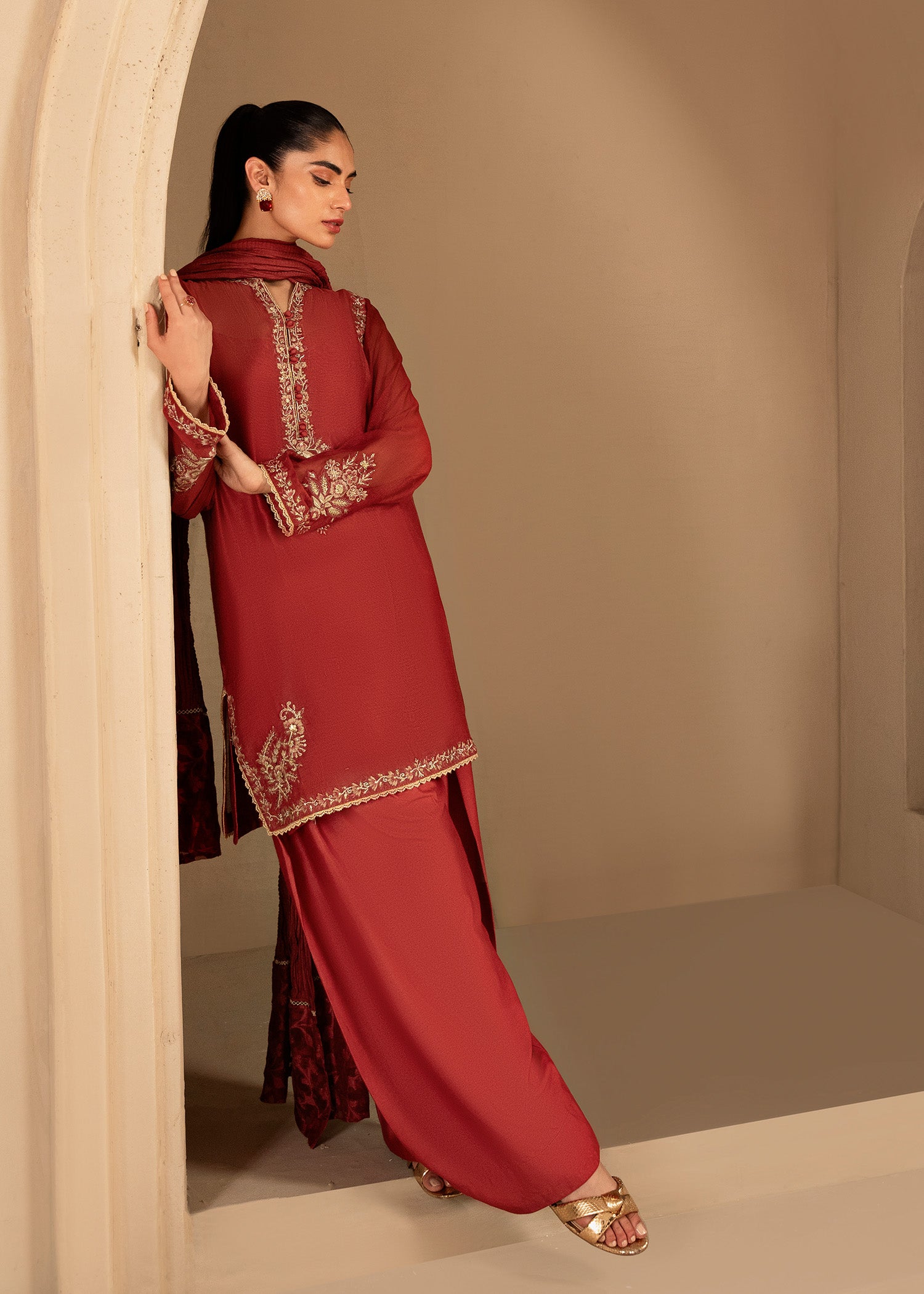 Brick Red Embroidered Khaddi Silk Kurta Set (3-Piece) - Image 10