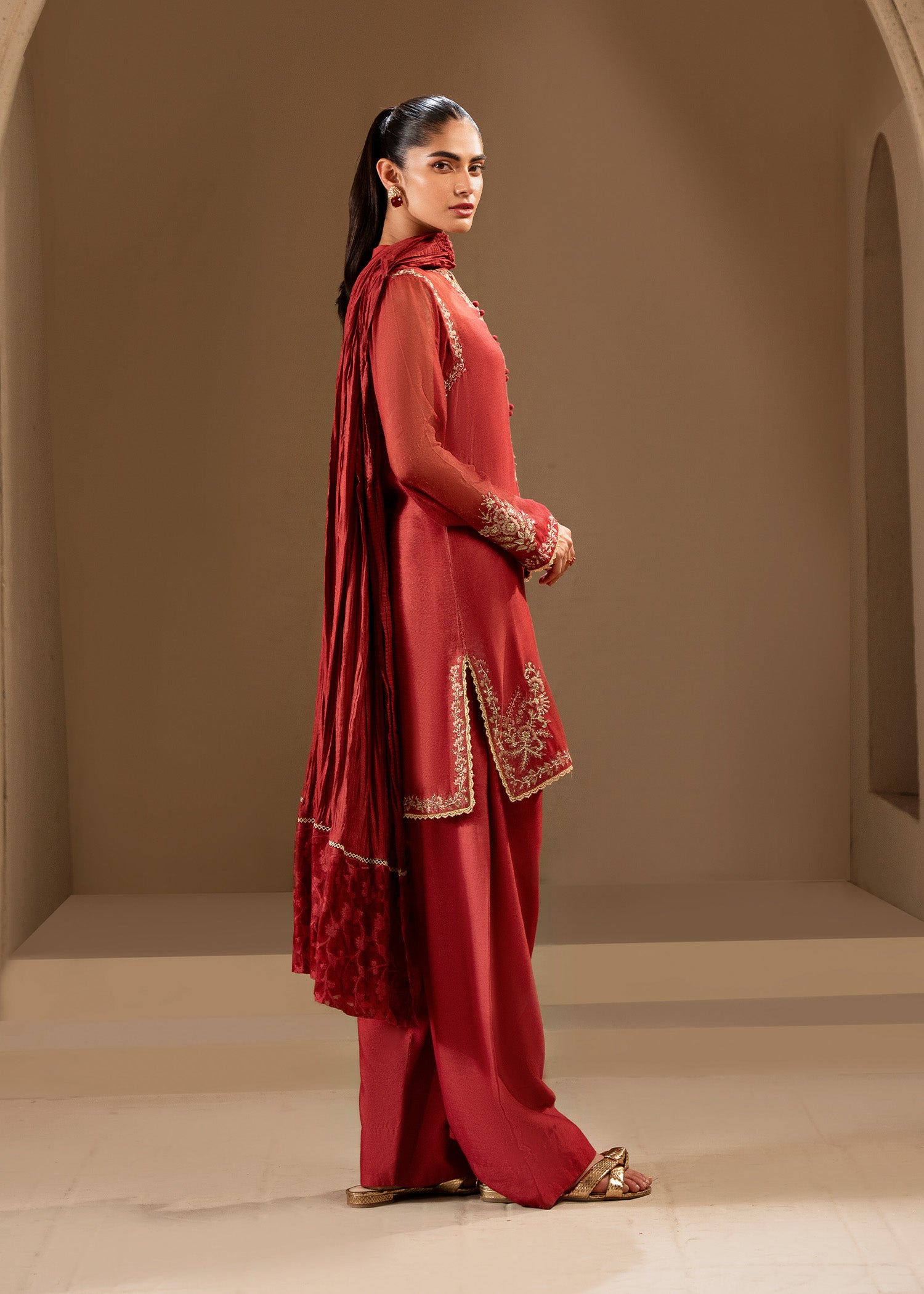 Brick Red Embroidered Khaddi Silk Kurta Set (3-Piece) - Image 7