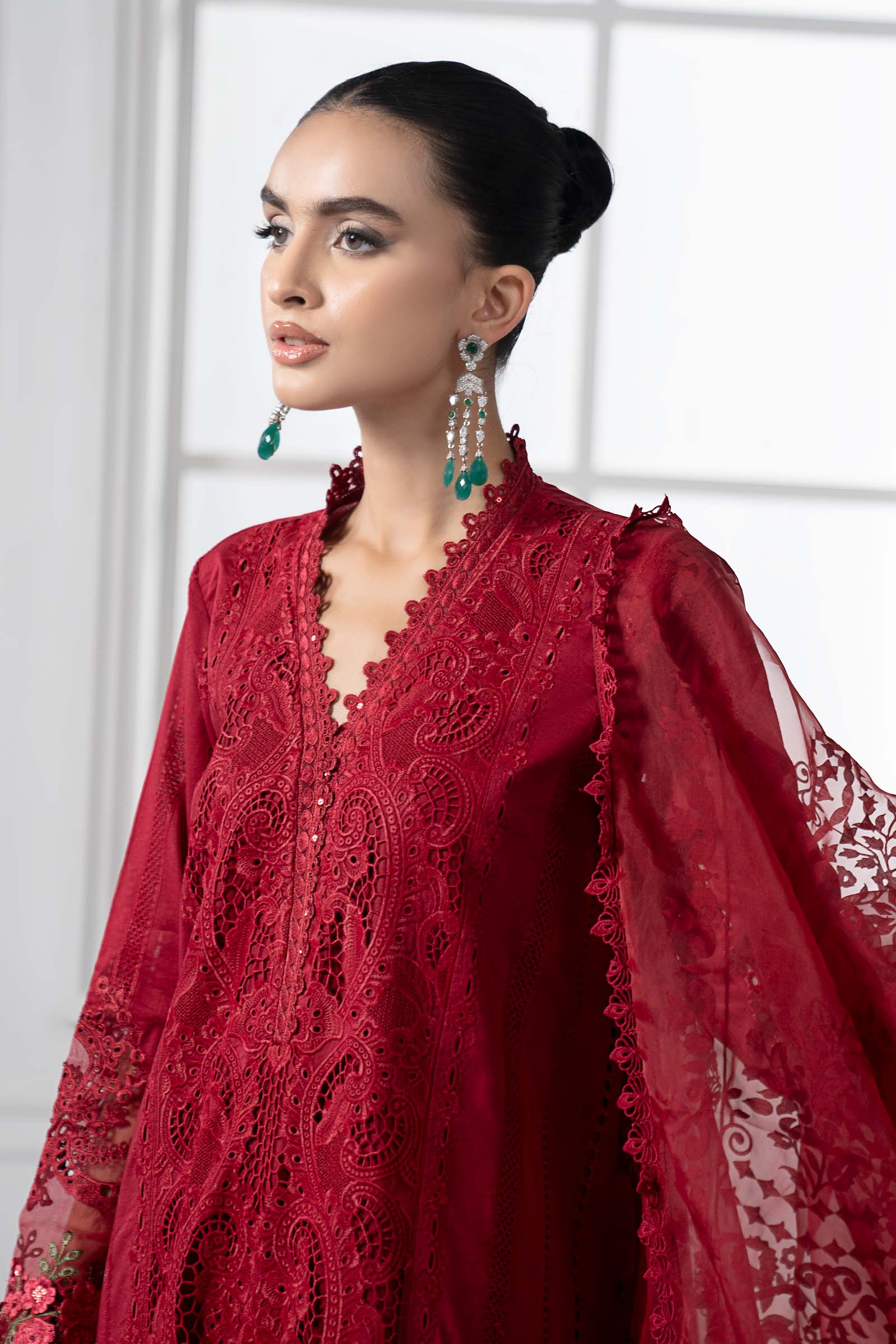 Pakistani Red Embroidered Lawn & Organza Straight-Cut Suit (3-Piece) - Image 7
