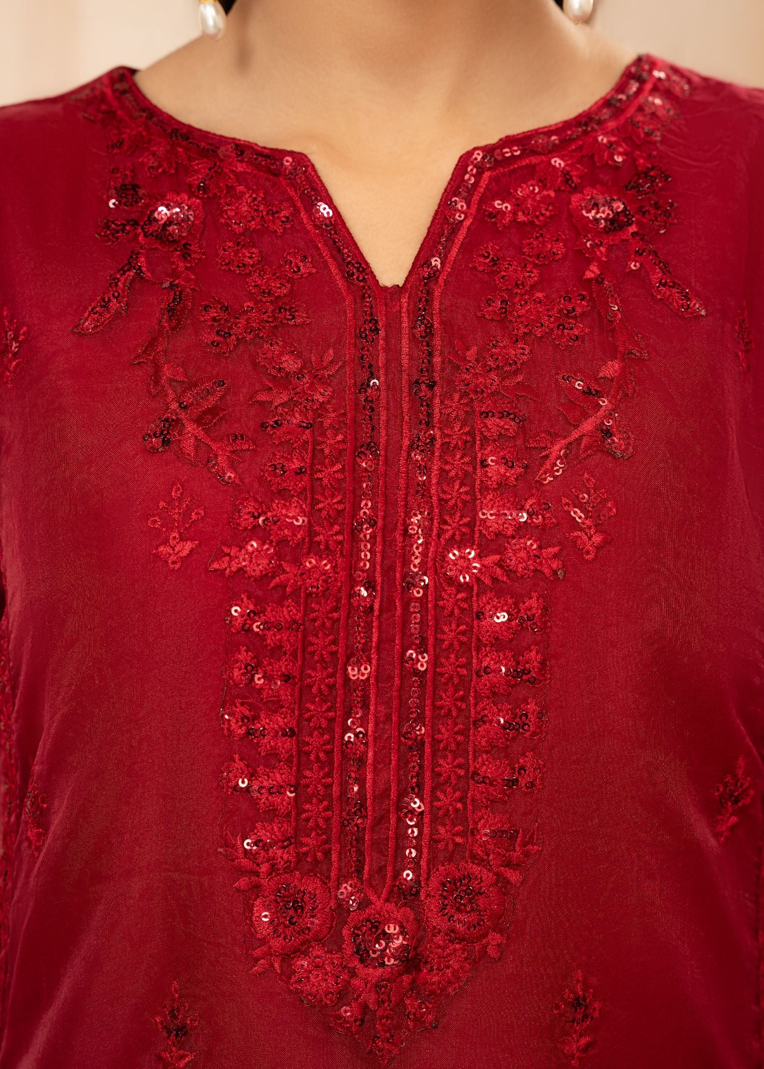 Pakistani Red Sequin Embroidered Organza Kurta Set (3-Piece) - Image 4