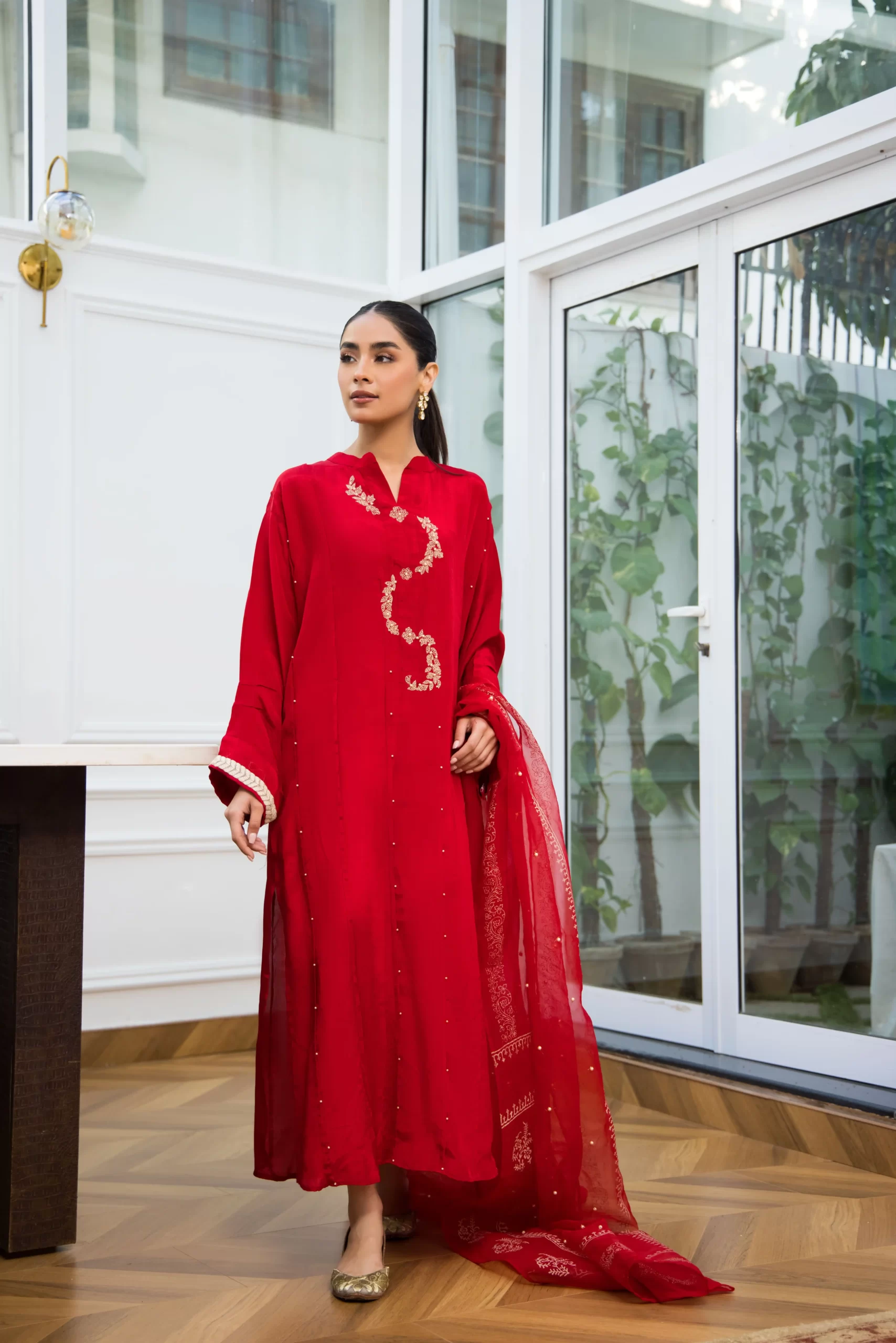 Pakistani Red Arri Embroidered Silk Kurta Set (3-Piece) - Image 2